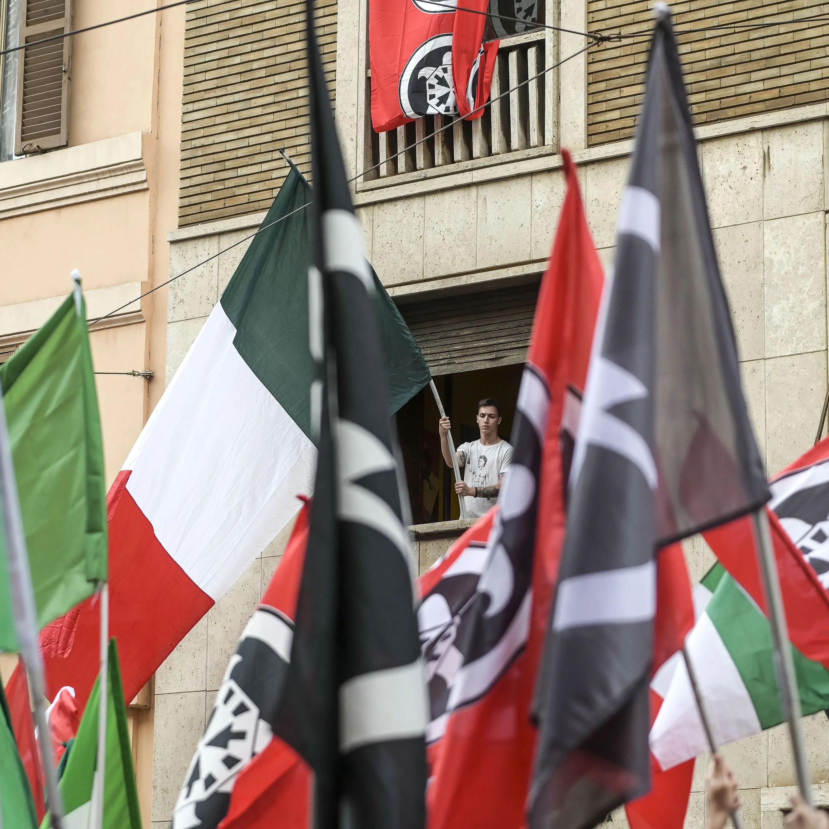 Bari, processo Casapound: 12 condanne per riorganizzazione del partito fascista