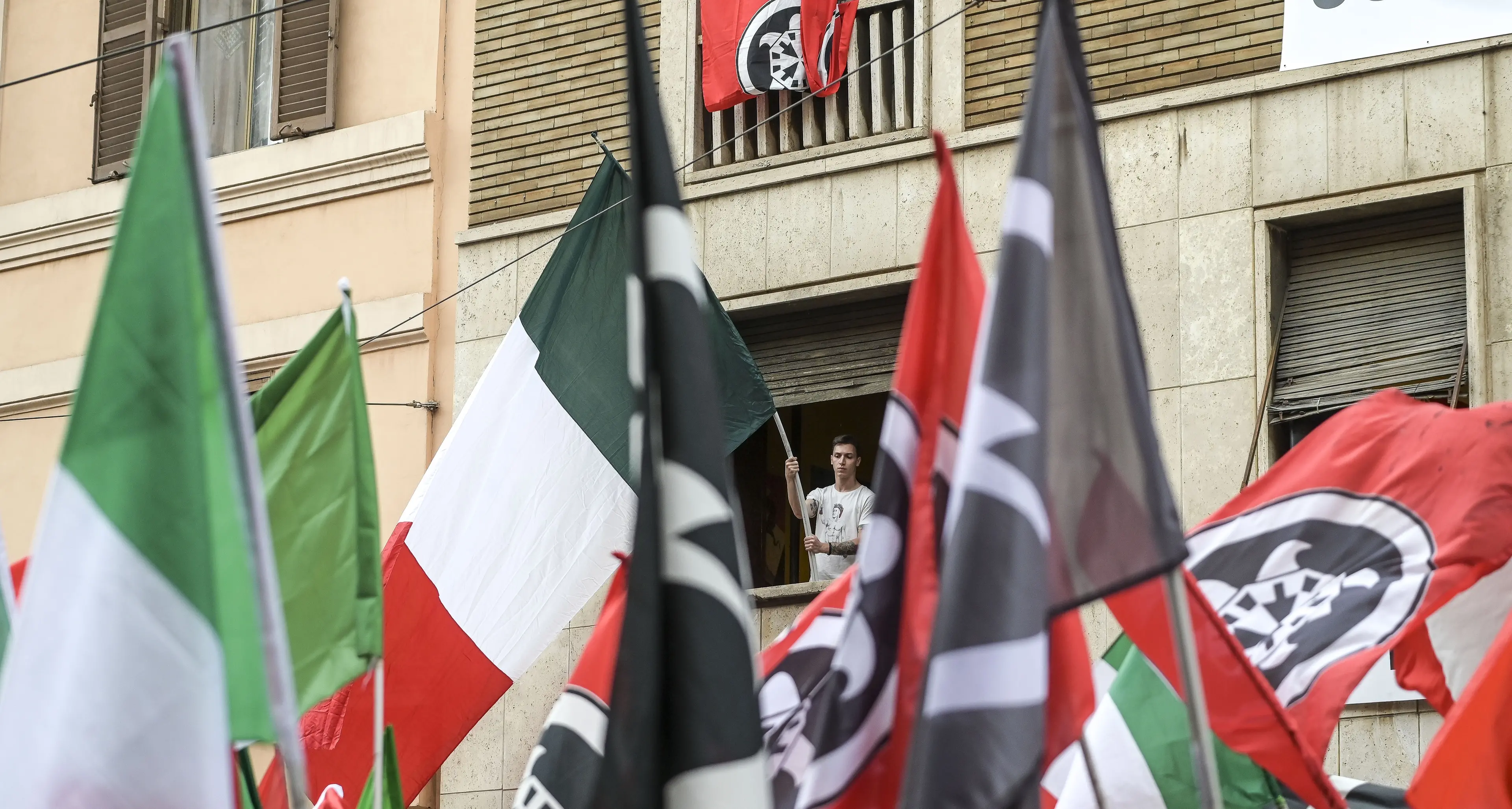 Bari, processo Casapound: 12 condanne per riorganizzazione del partito fascista