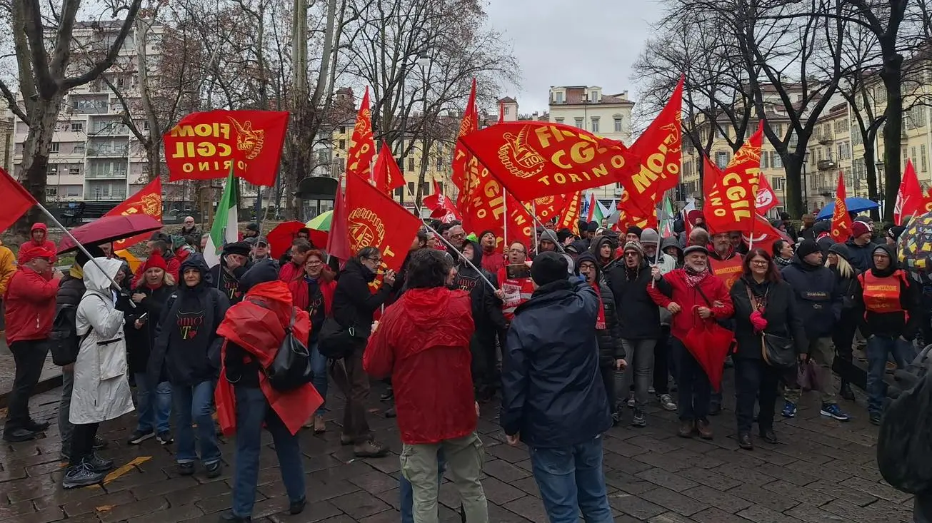 “Innamorati di Torino”, metalmeccanici in piazza