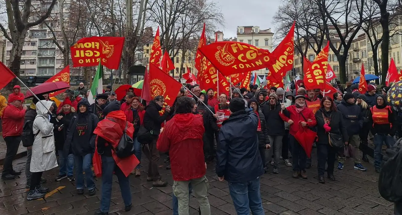 “Innamorati di Torino”, metalmeccanici in piazza