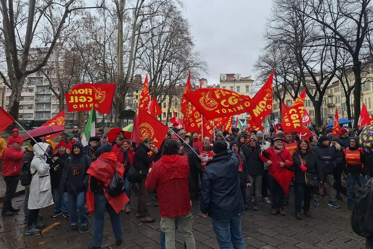 “Innamorati di Torino”, metalmeccanici in piazza
