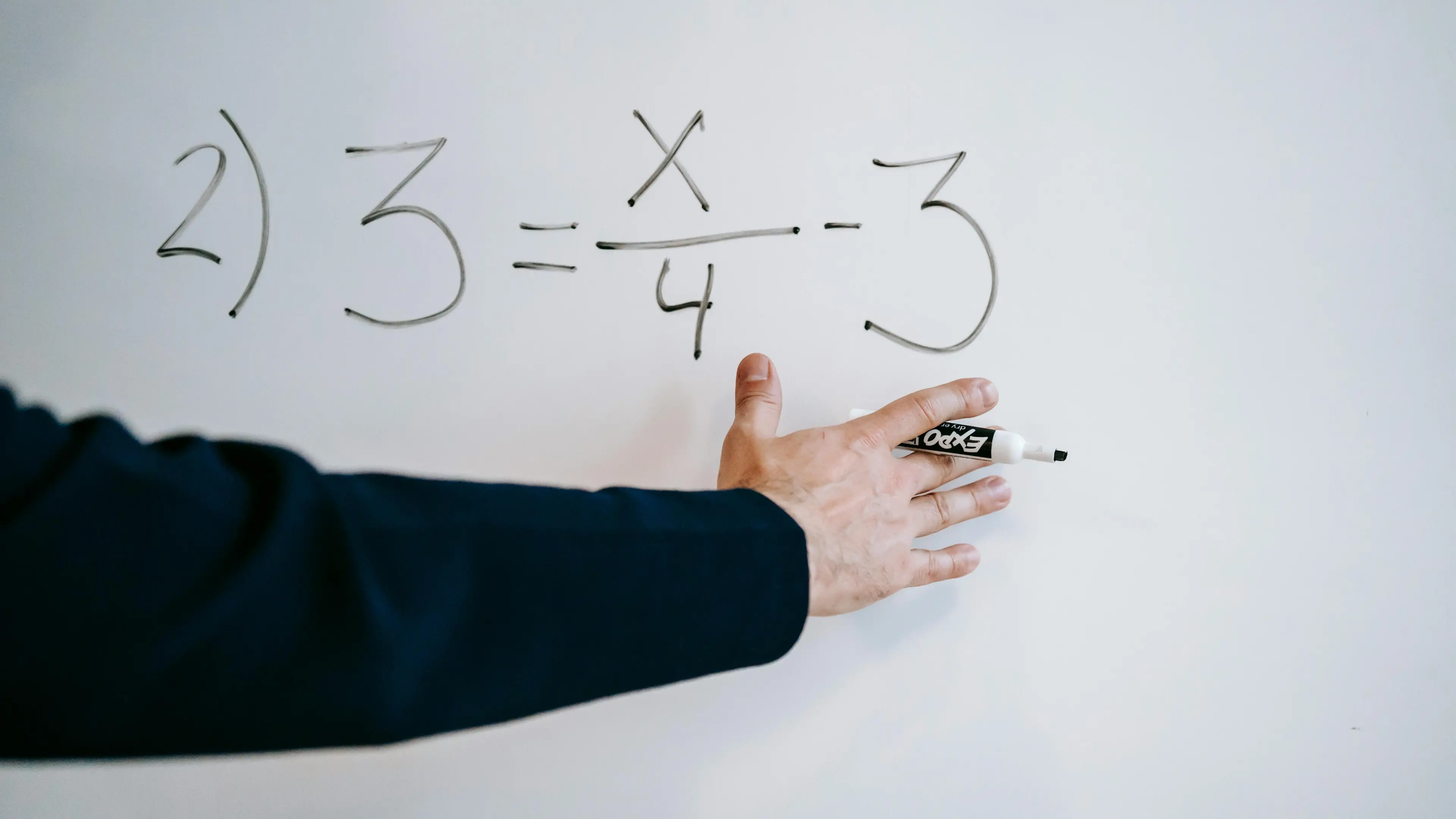 Scuola, l’Europa ci bacchetta ancora: scatti di anzianità anche ai precari