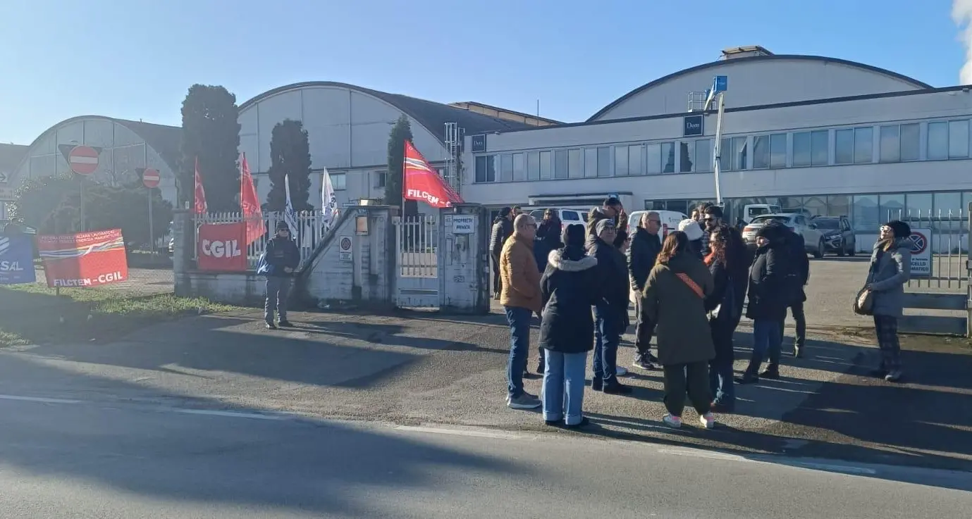 Ascot-Dom sospende l’attività, scatta lo sciopero