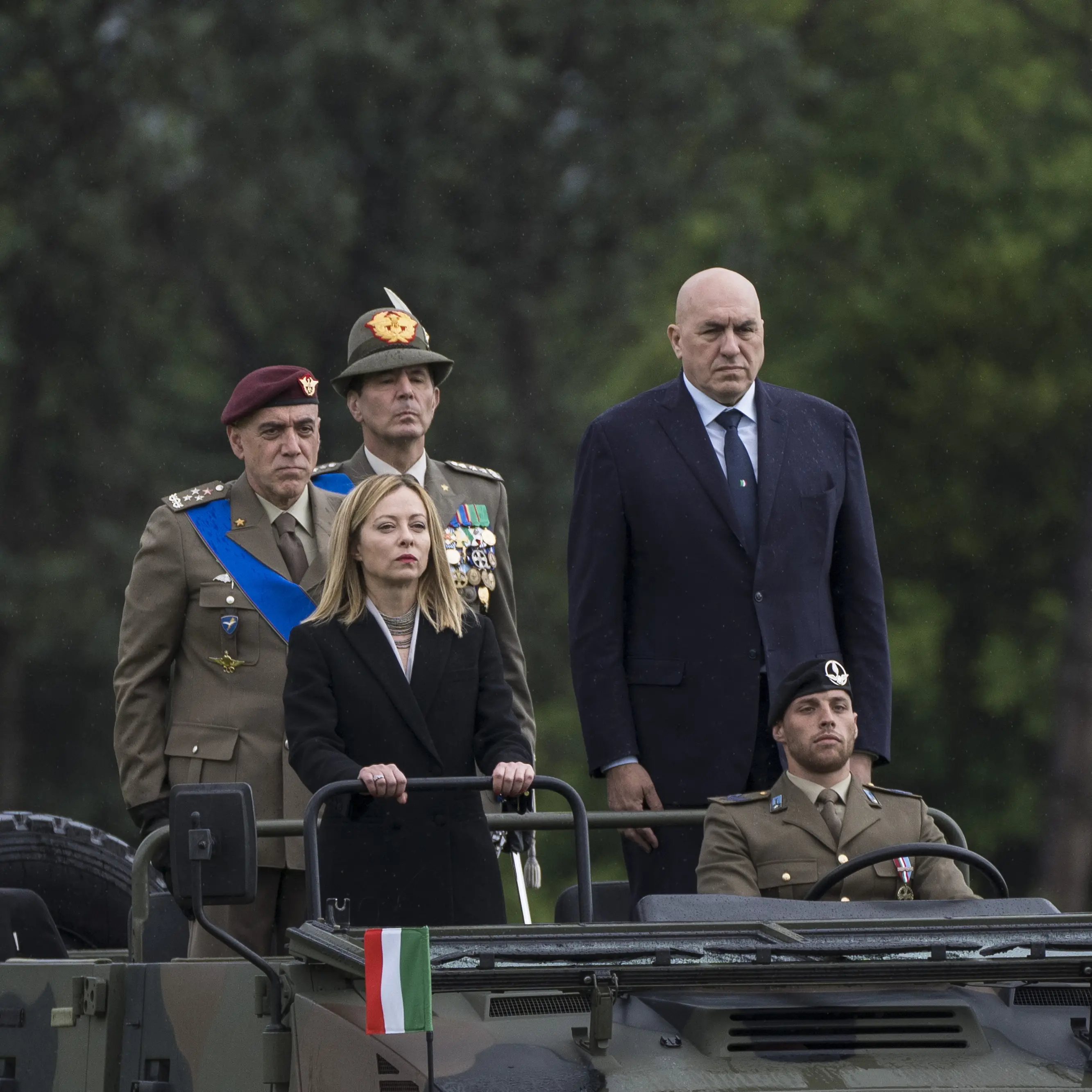 Sicurezza, i sindacati di polizia scrivono a Meloni: “No a militarizzazione”