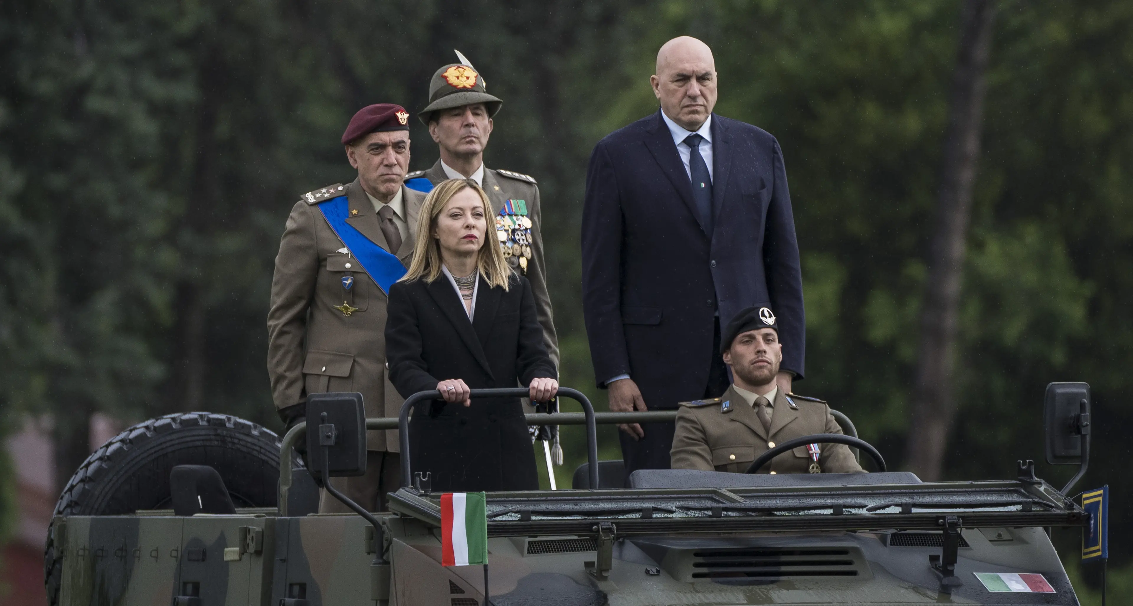 Sicurezza, i sindacati di polizia scrivono a Meloni: “No a militarizzazione”