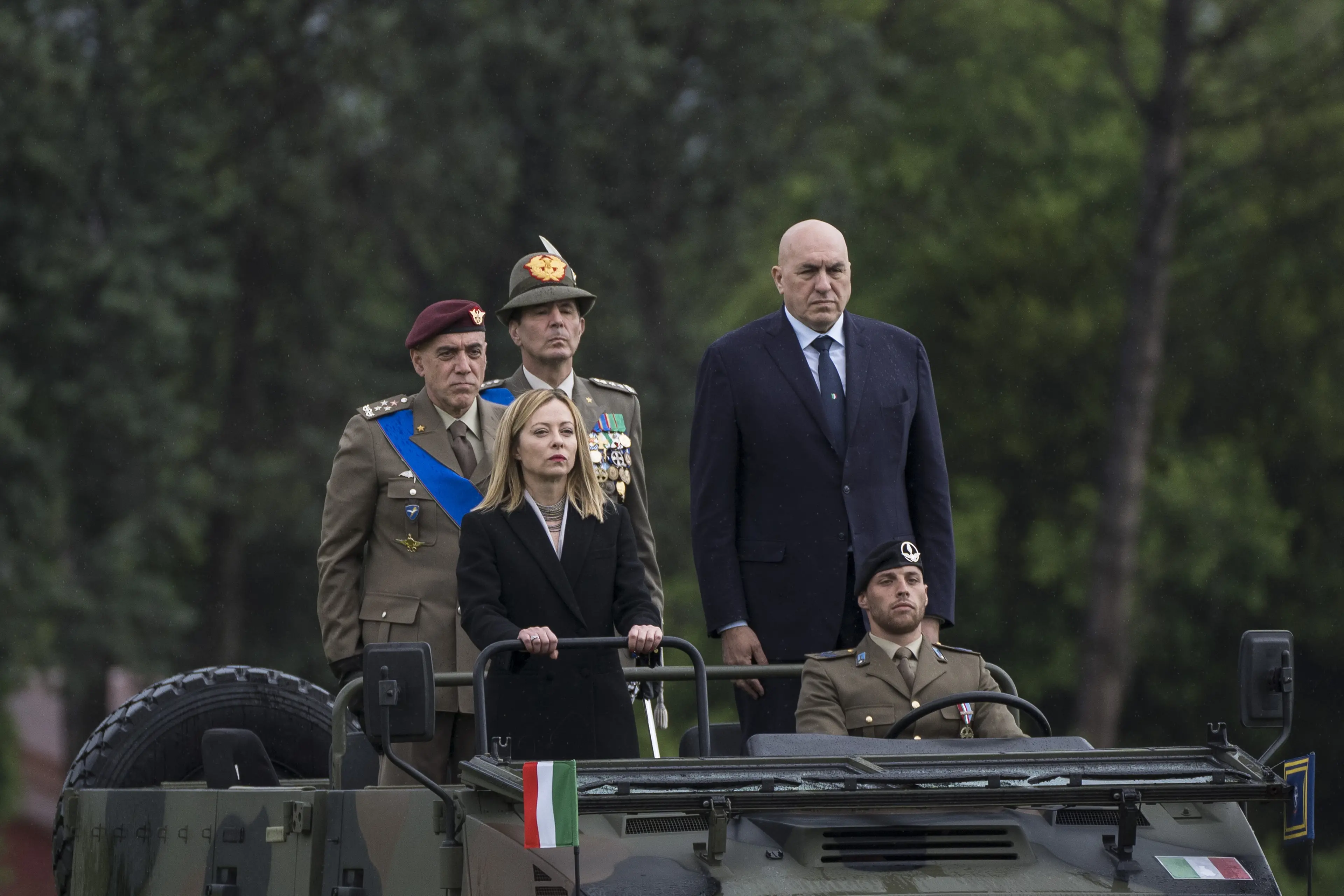 Sicurezza, i sindacati di polizia scrivono a Meloni: “No a militarizzazione”