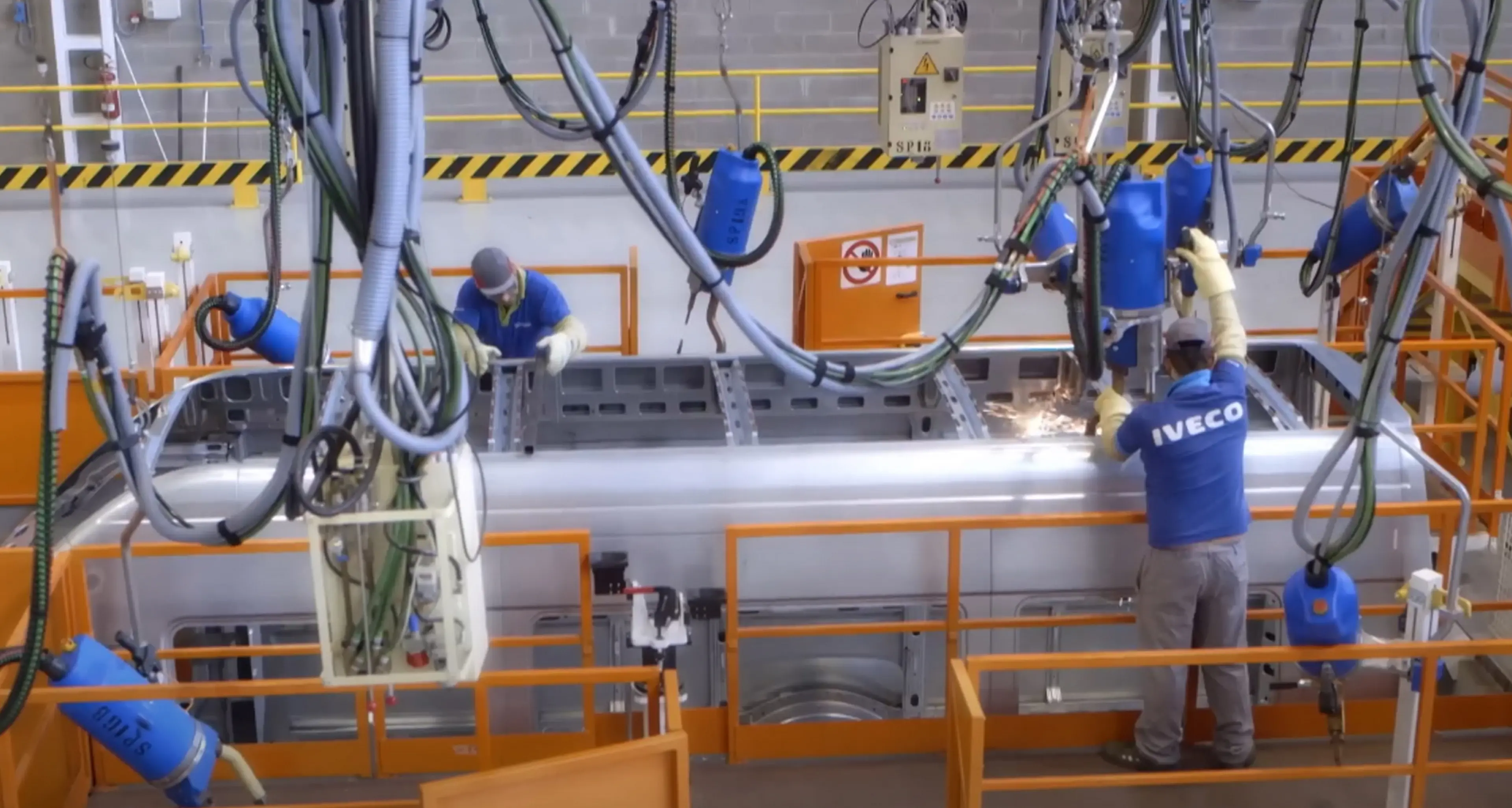 Iveco, sindacati: “Crescono volumi e investimenti”