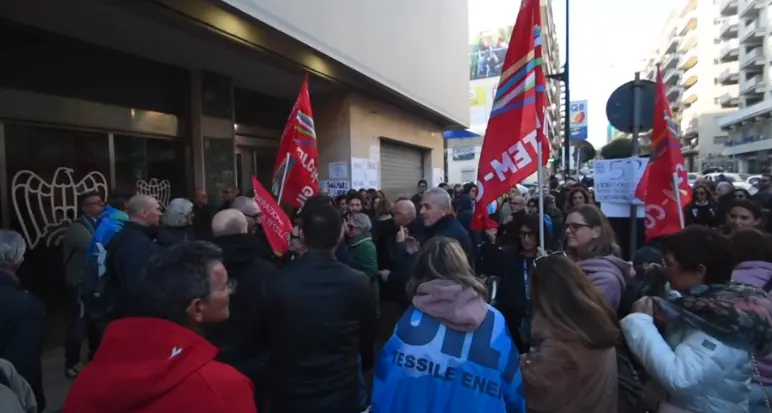 Sifi, a Catania sit-in contro i licenziamenti