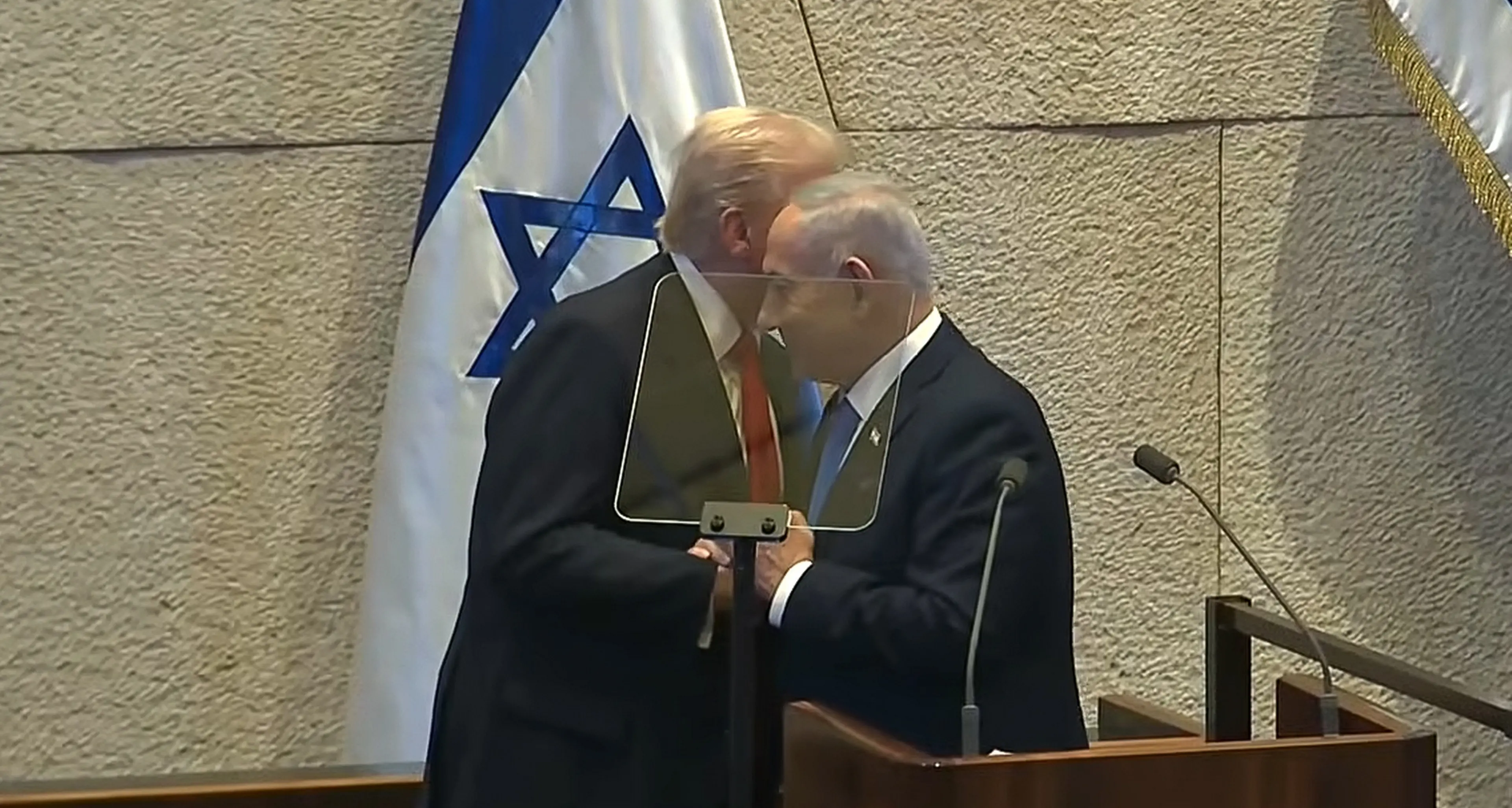 Iran, l’escalation e l’azzardo feroce di Trump e Netanyahu