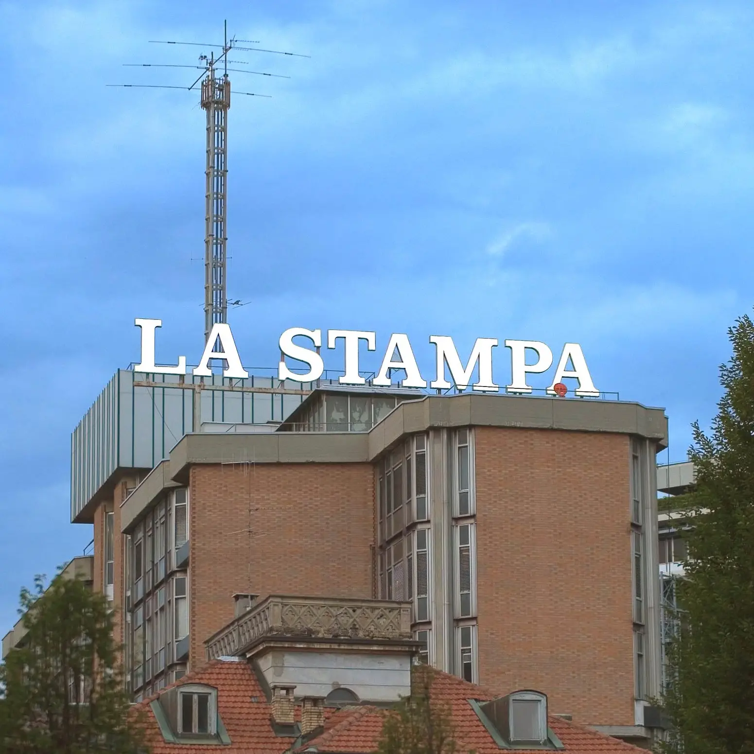 La Stampa, Slc Cgil: “Dopo la cessione un piano industriale”