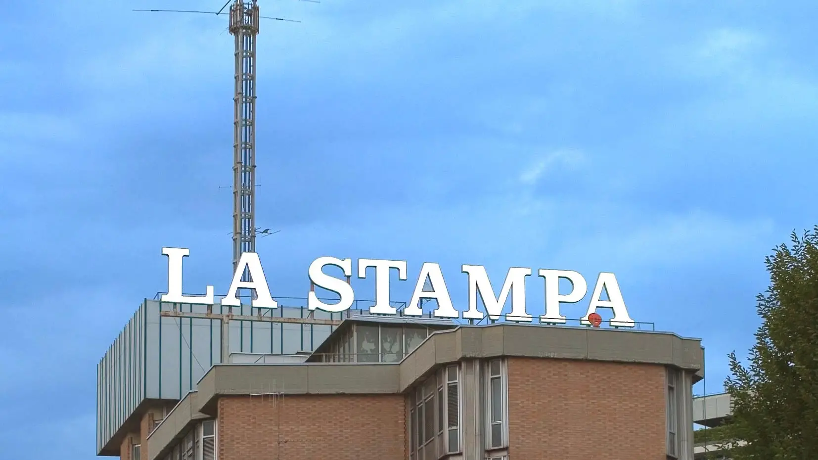 La Stampa, Slc Cgil: “Dopo la cessione un piano industriale”
