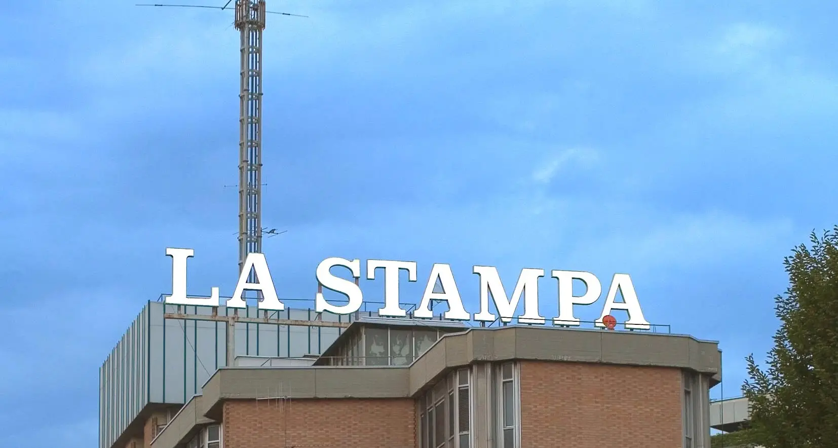 La Stampa, Slc Cgil: “Dopo la cessione un piano industriale”