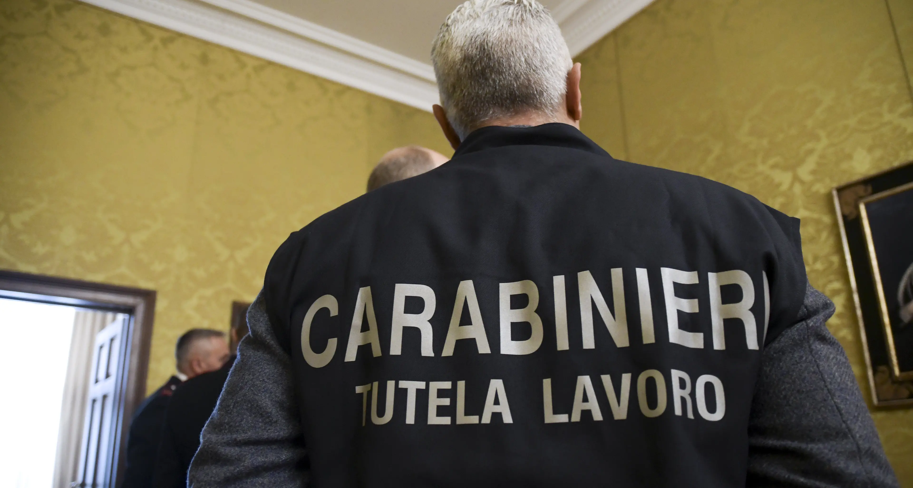 Lavoro nero nel tessile, 11 irregolari a Barletta
