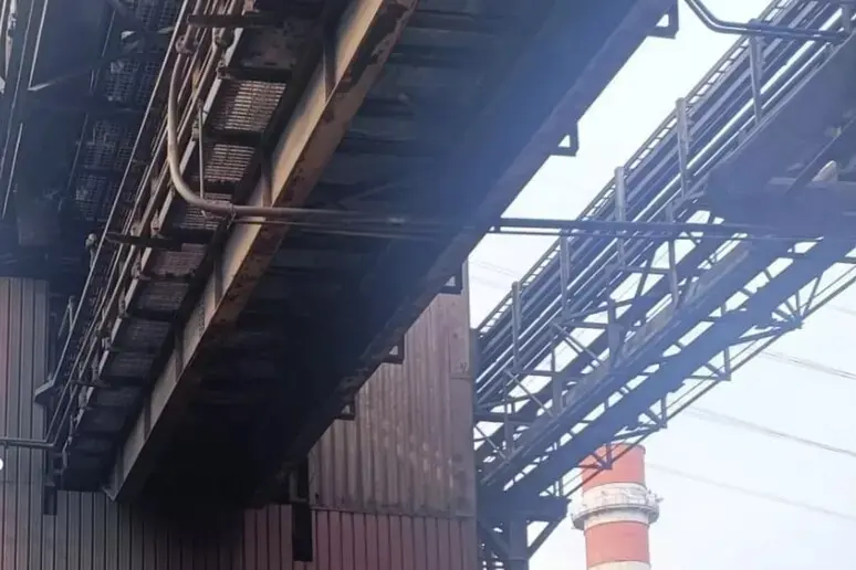 Ex Ilva di Taranto, parla un operaio: “Vivo per miracolo, sogno di lavorare senza paura”