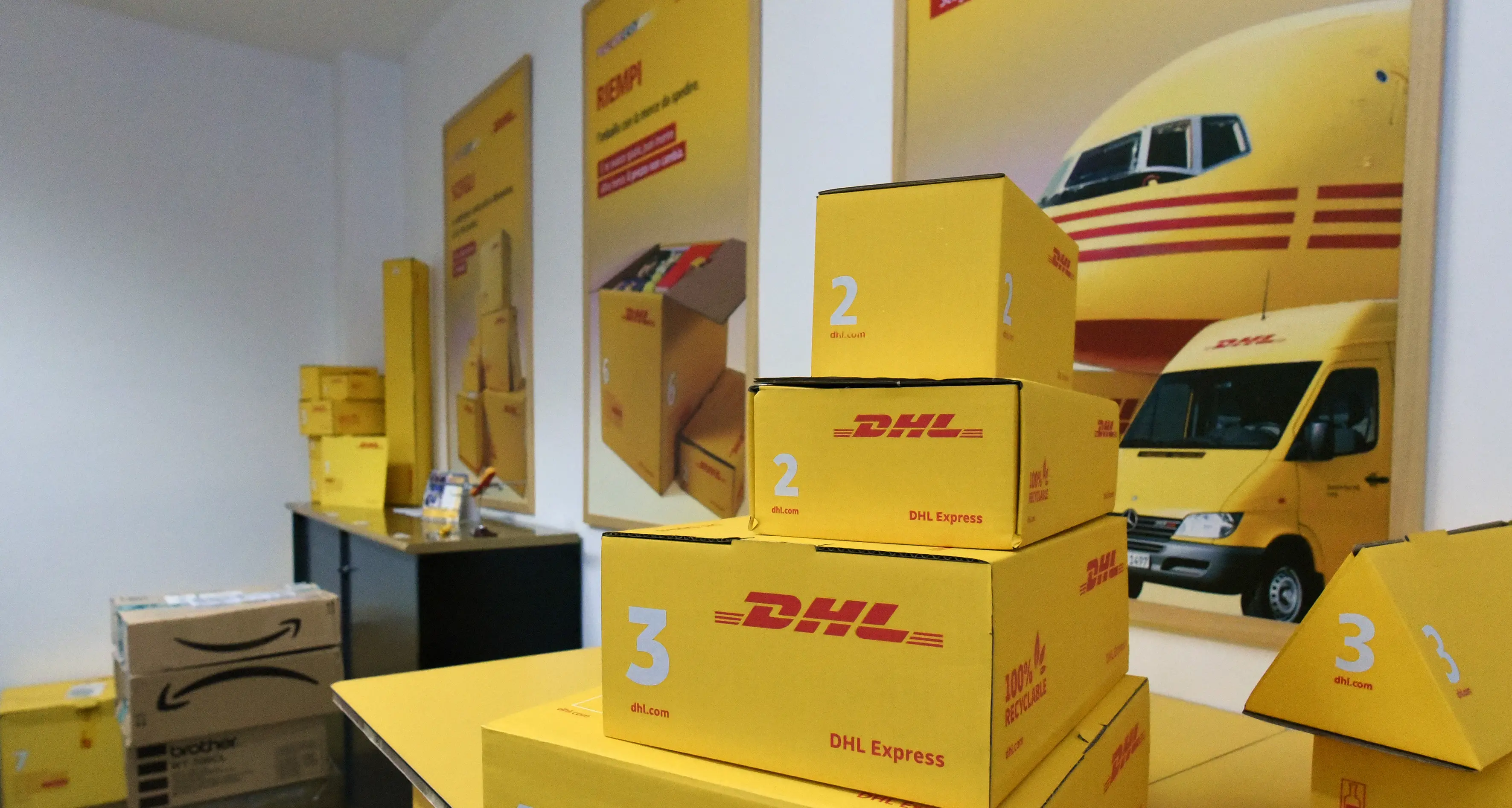 Sciopero e presidio dei lavoratori DHL di Muggiò