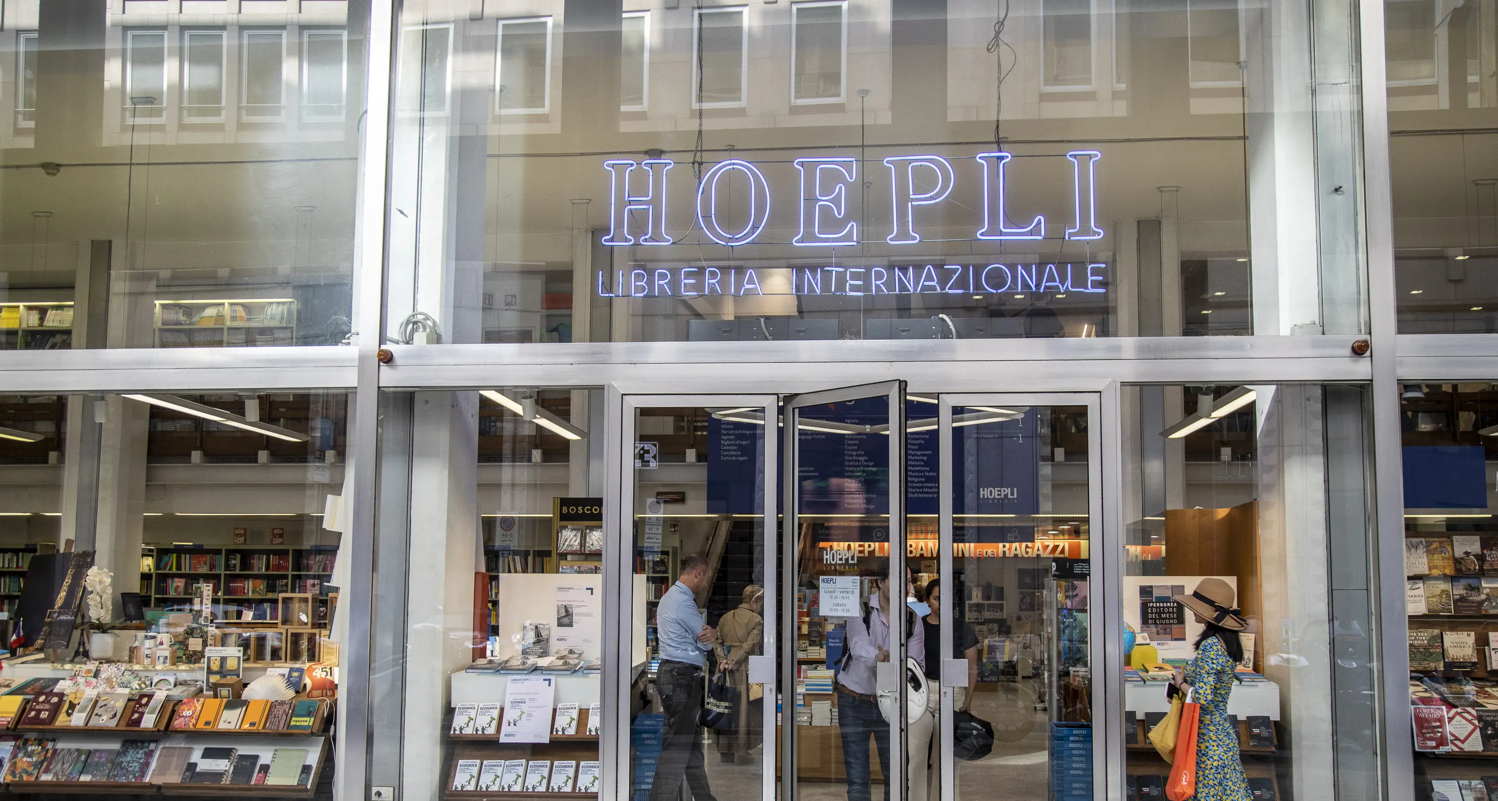 Sciopero alla libreria Hoepli di Milano, ‘la cultura non si svende’