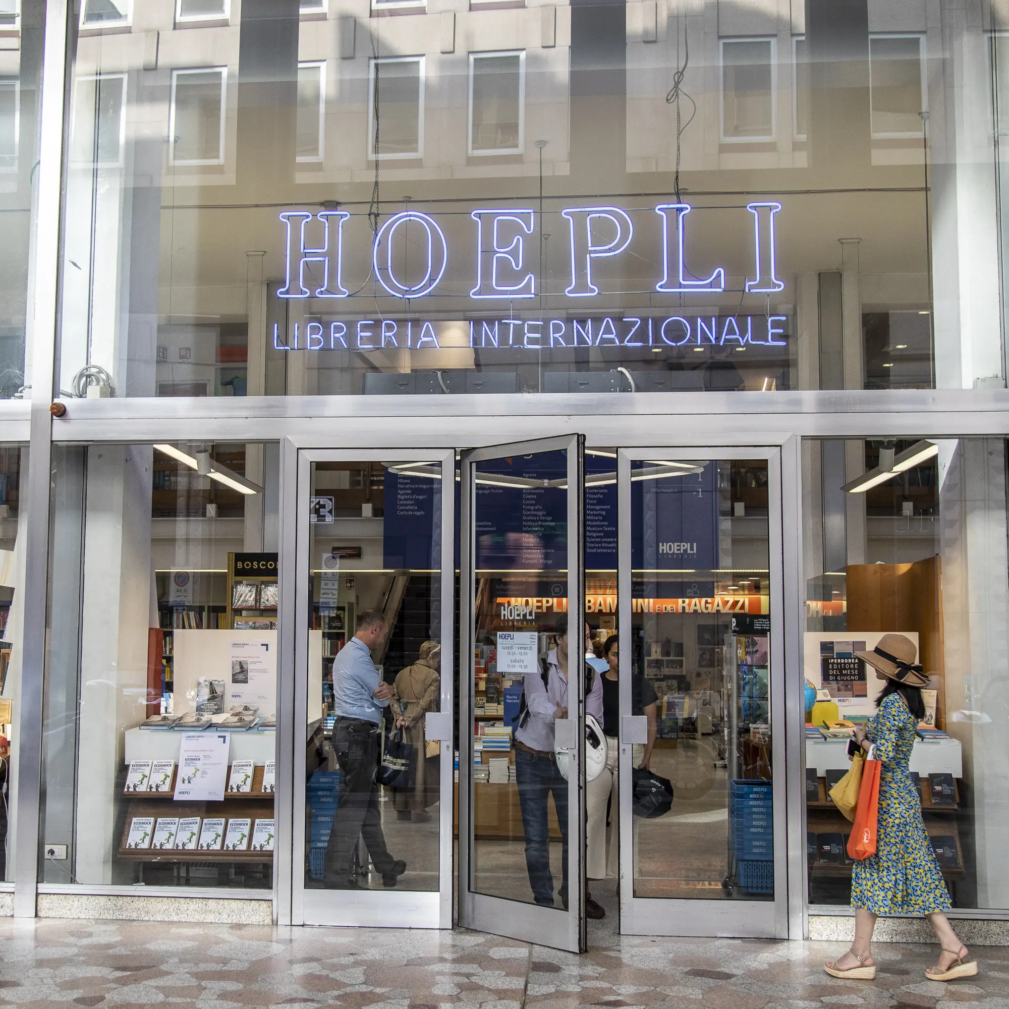 Sciopero alla libreria Hoepli di Milano, ‘la cultura non si svende’