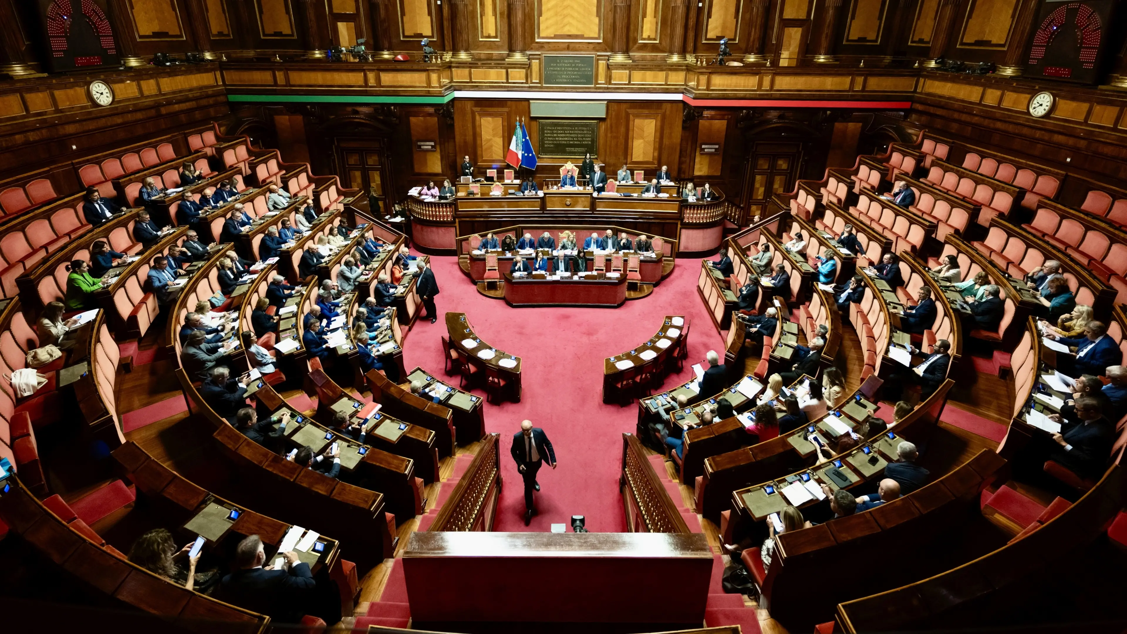 Meloni: guerra, Consiglio Ue e tanta campagna referendaria