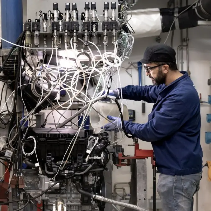 Stellantis, accordi per 181 uscite. Fiom: “Non firmiamo”