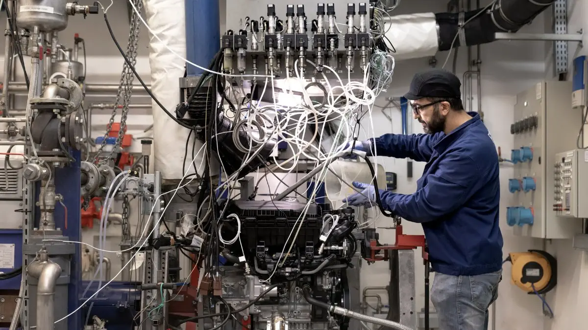 Stellantis, accordi per 181 uscite. Fiom: “Non firmiamo”