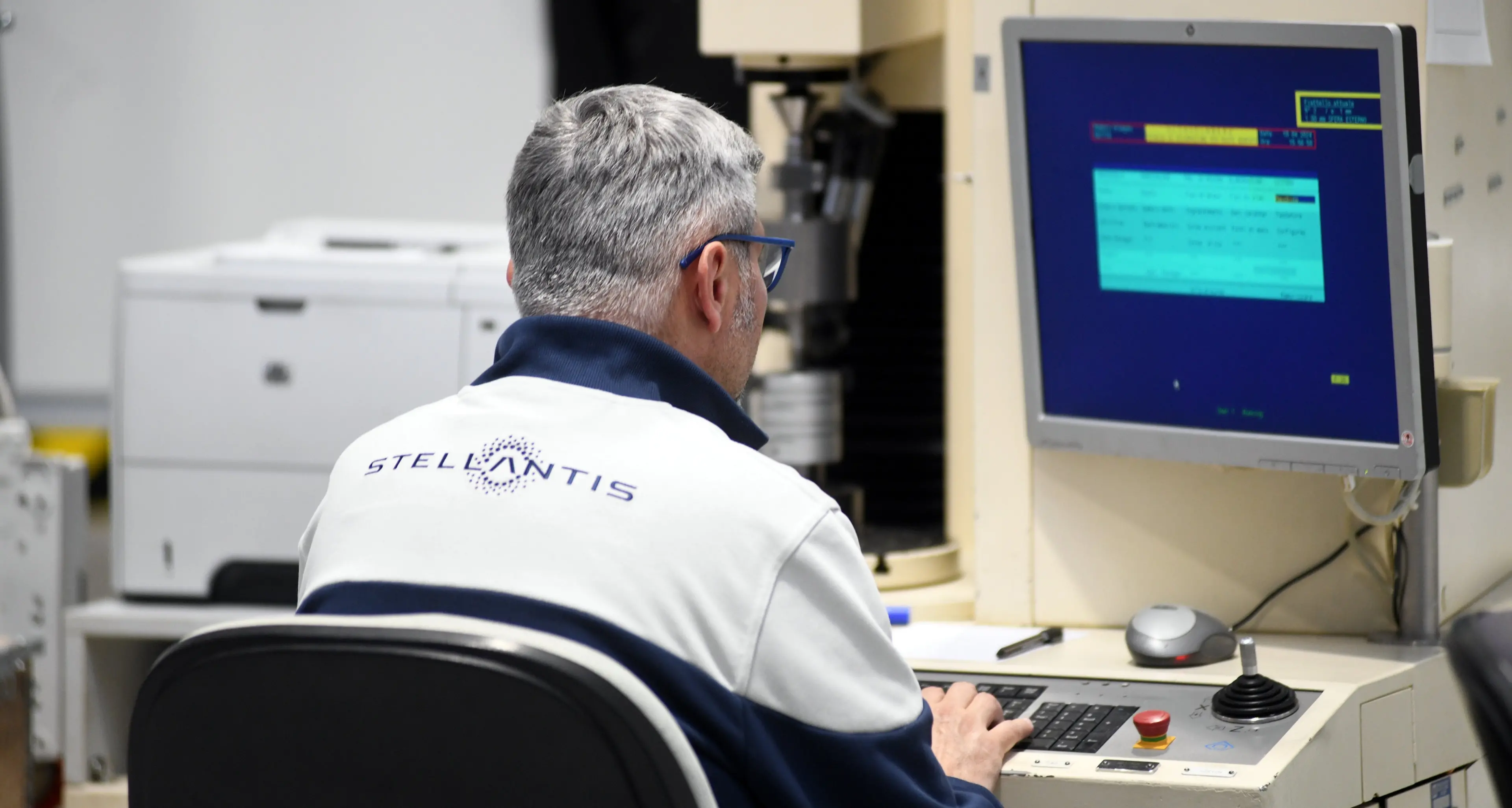 Stellantis Atessa, ancora 305 uscite. No della Fiom