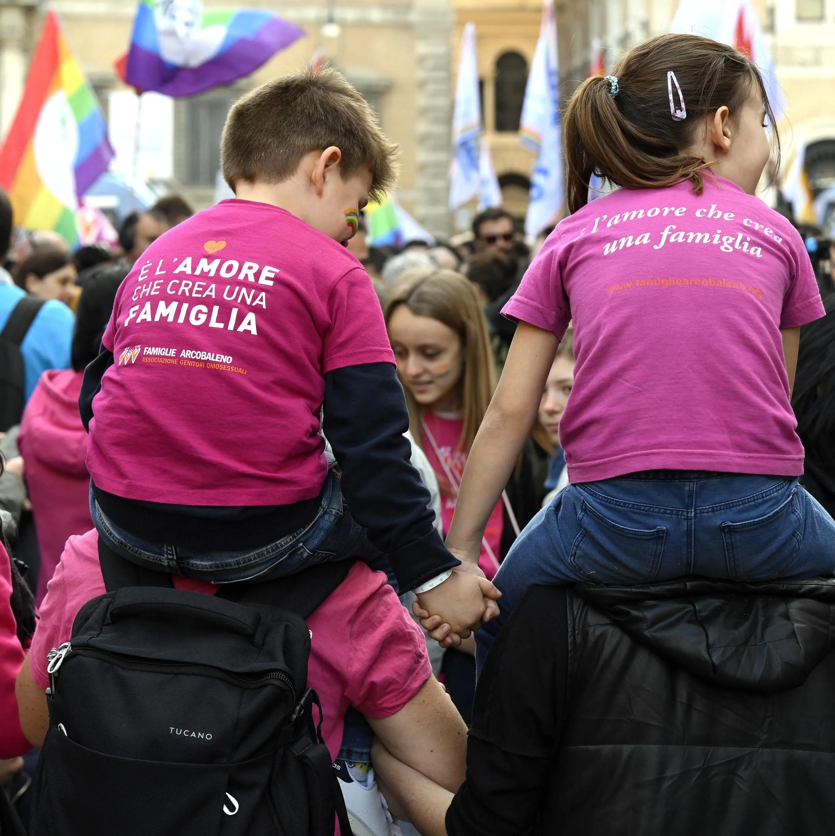 Il divieto di adozione per le coppie gay è discriminatorio: bene la pronuncia del Tribunale di Venezia