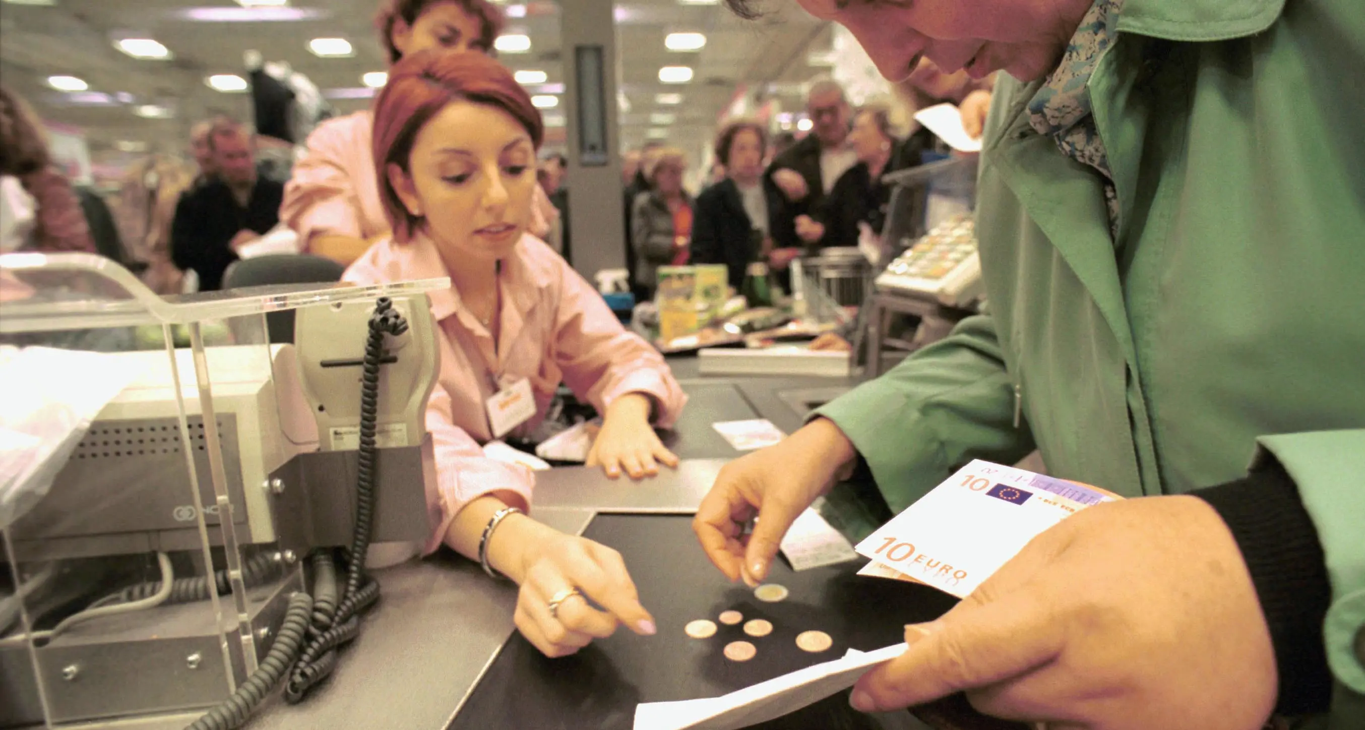 Lazio, aumentano le denunce di malattia professionale tra le donne, calano i riconoscimenti