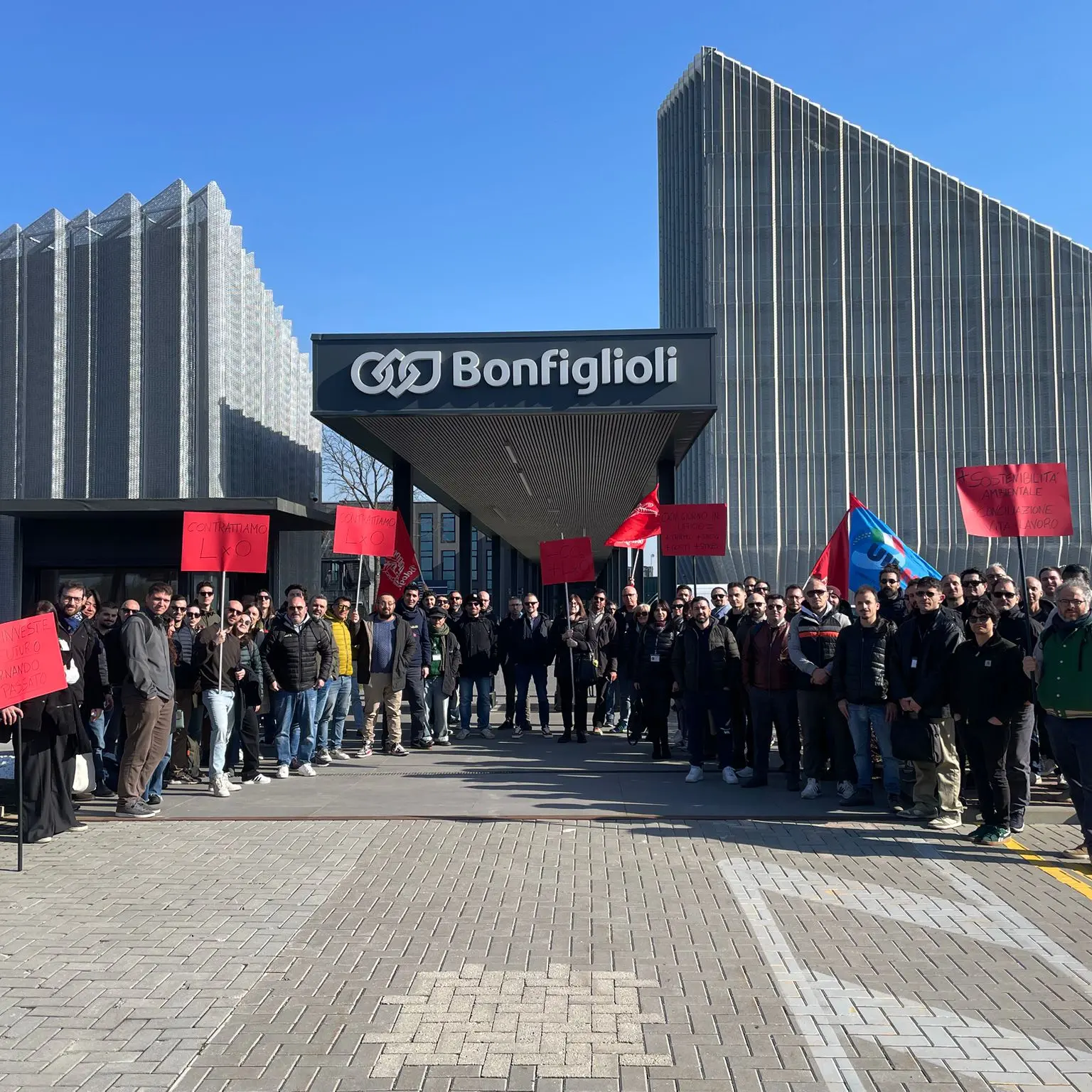 Bonfiglioli, sciopero e presidi contro la riduzione dello smart working