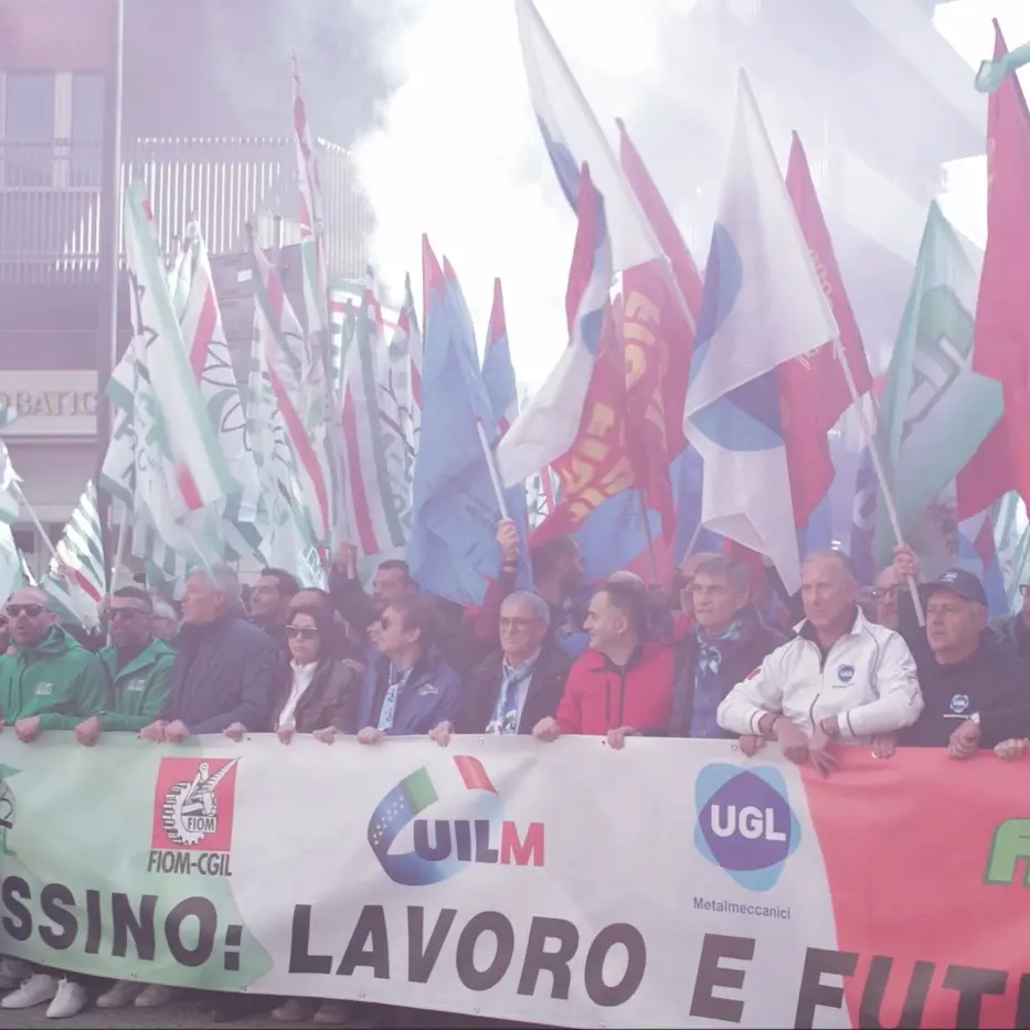 Migliaia in piazza: “Cassino non si tocca”