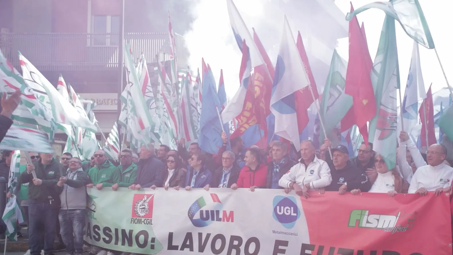 Migliaia in piazza: “Cassino non si tocca”