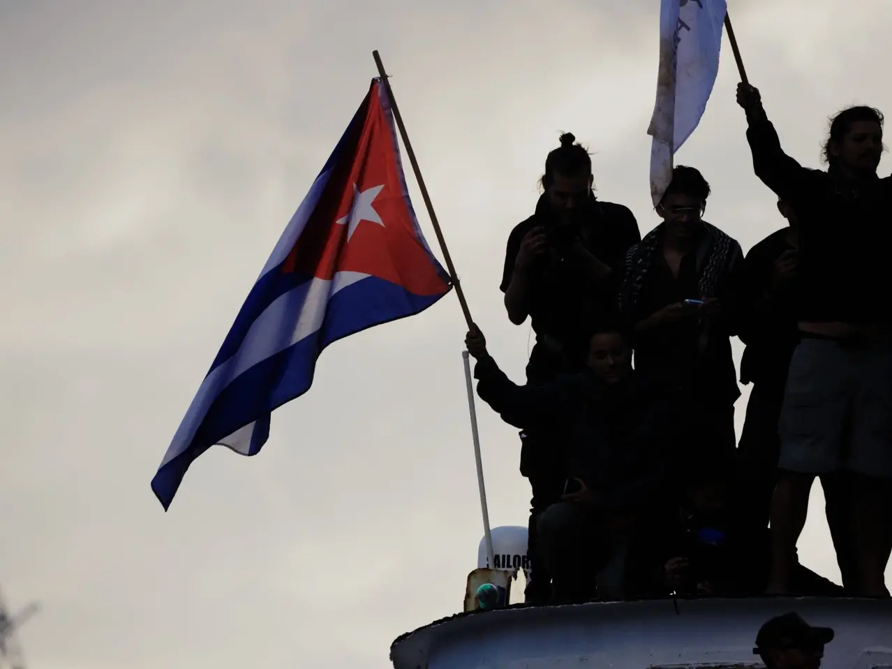 Il Nuestra America convoy europeo lascia Cuba: “La lotta continua”