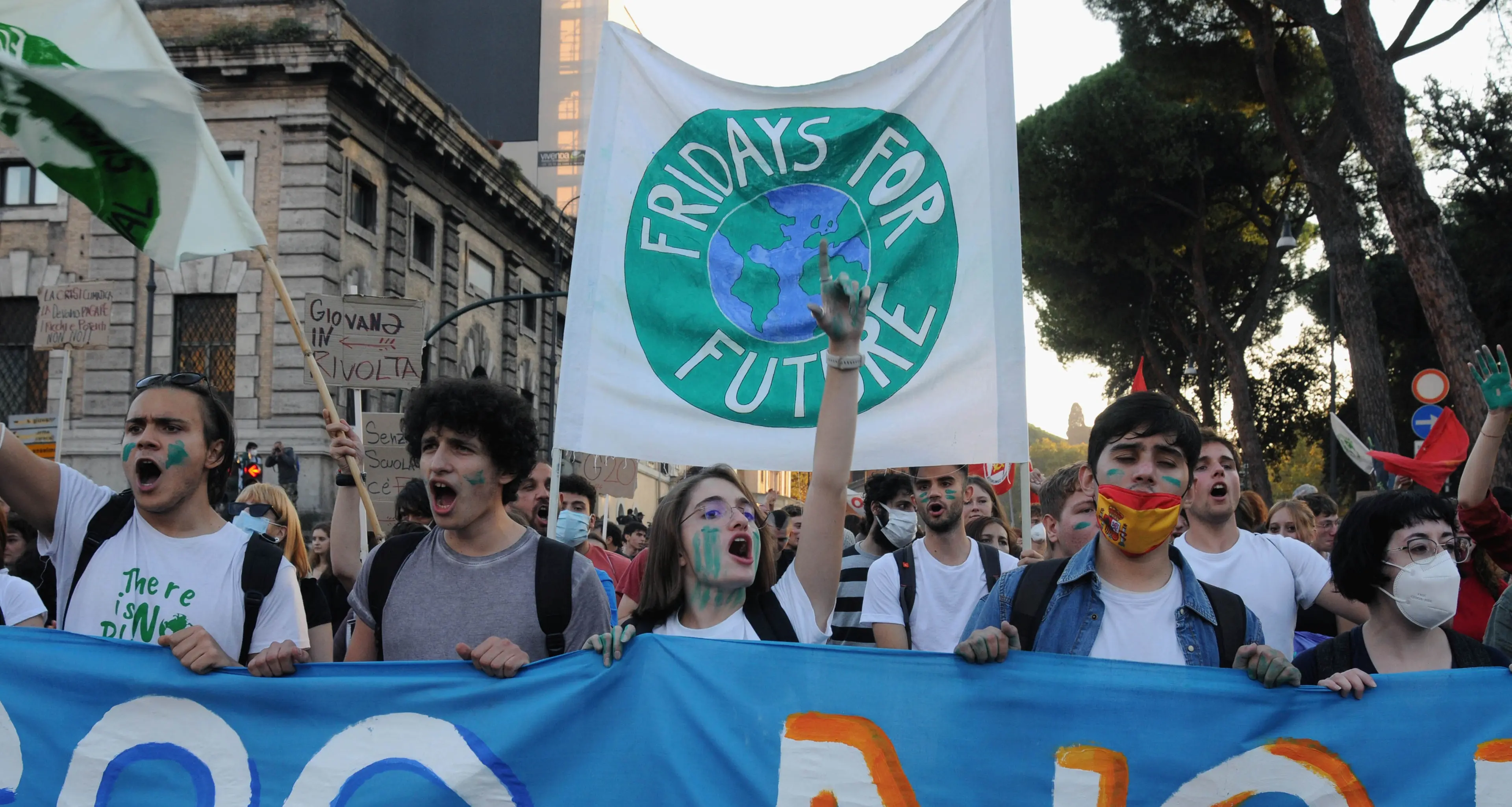 In sciopero per il clima e contro le guerre