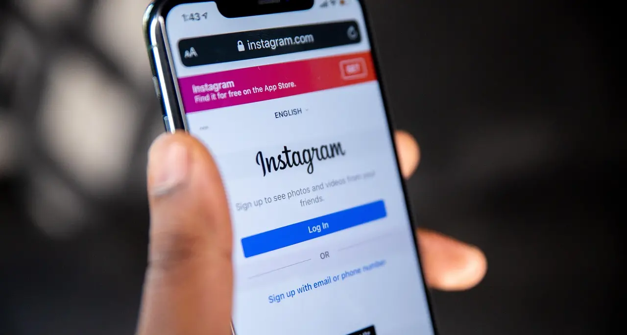 Instagram, stop alla crittografia DM: sicurezza o controllo?