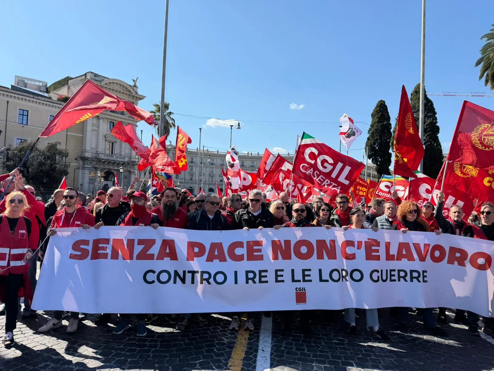 No Kings, la grande marcia popolare: “Siamo 300 mila”