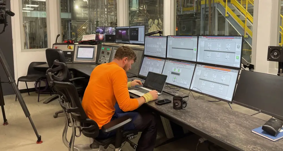 Pilkington, Apollo vuole comprare NSG: attenzione dei sindacati