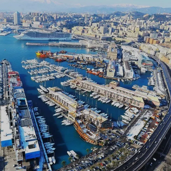 A Genova “Lavoro portuale, bene comune”