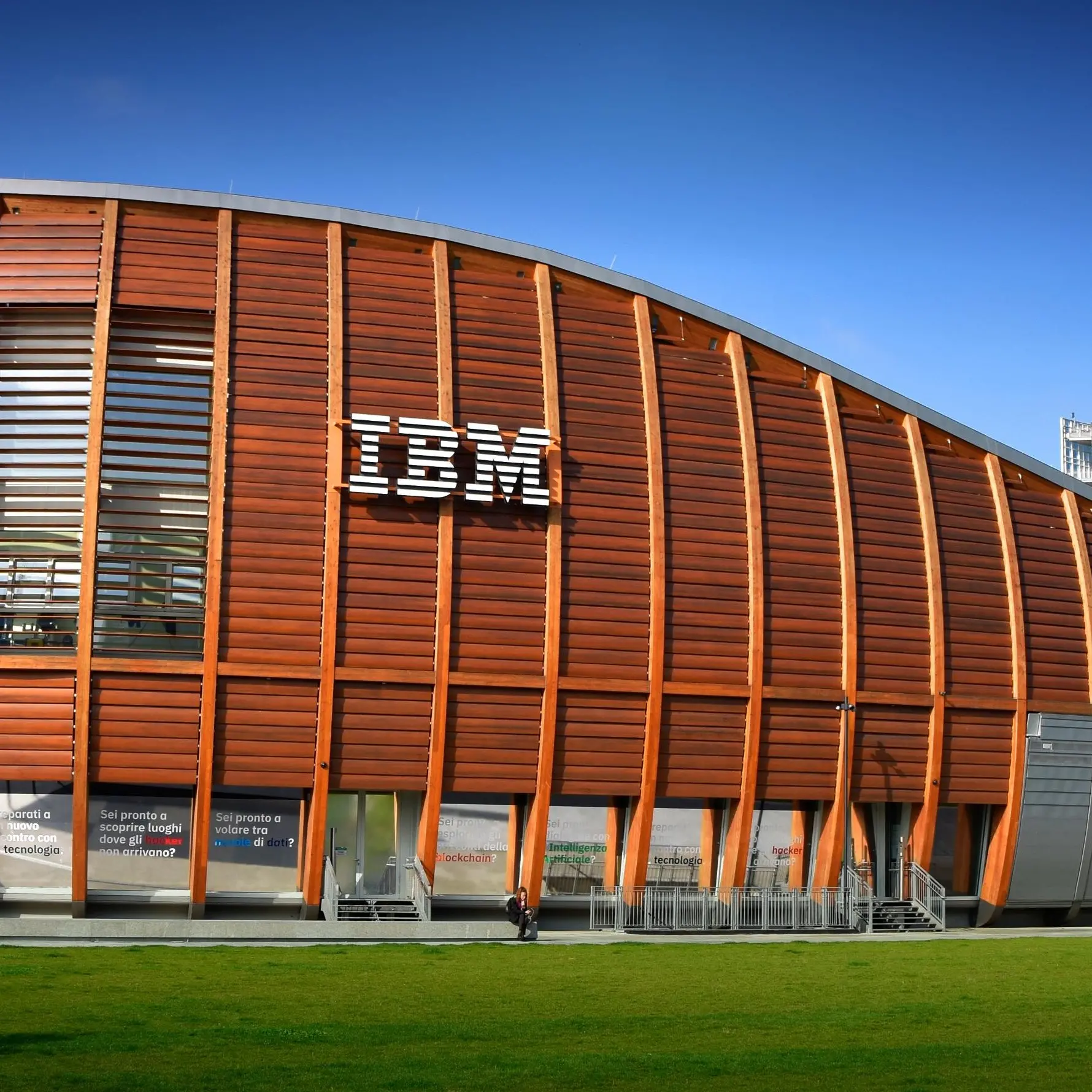 Esuberi Ibm, accordo su 154 uscite volontarie