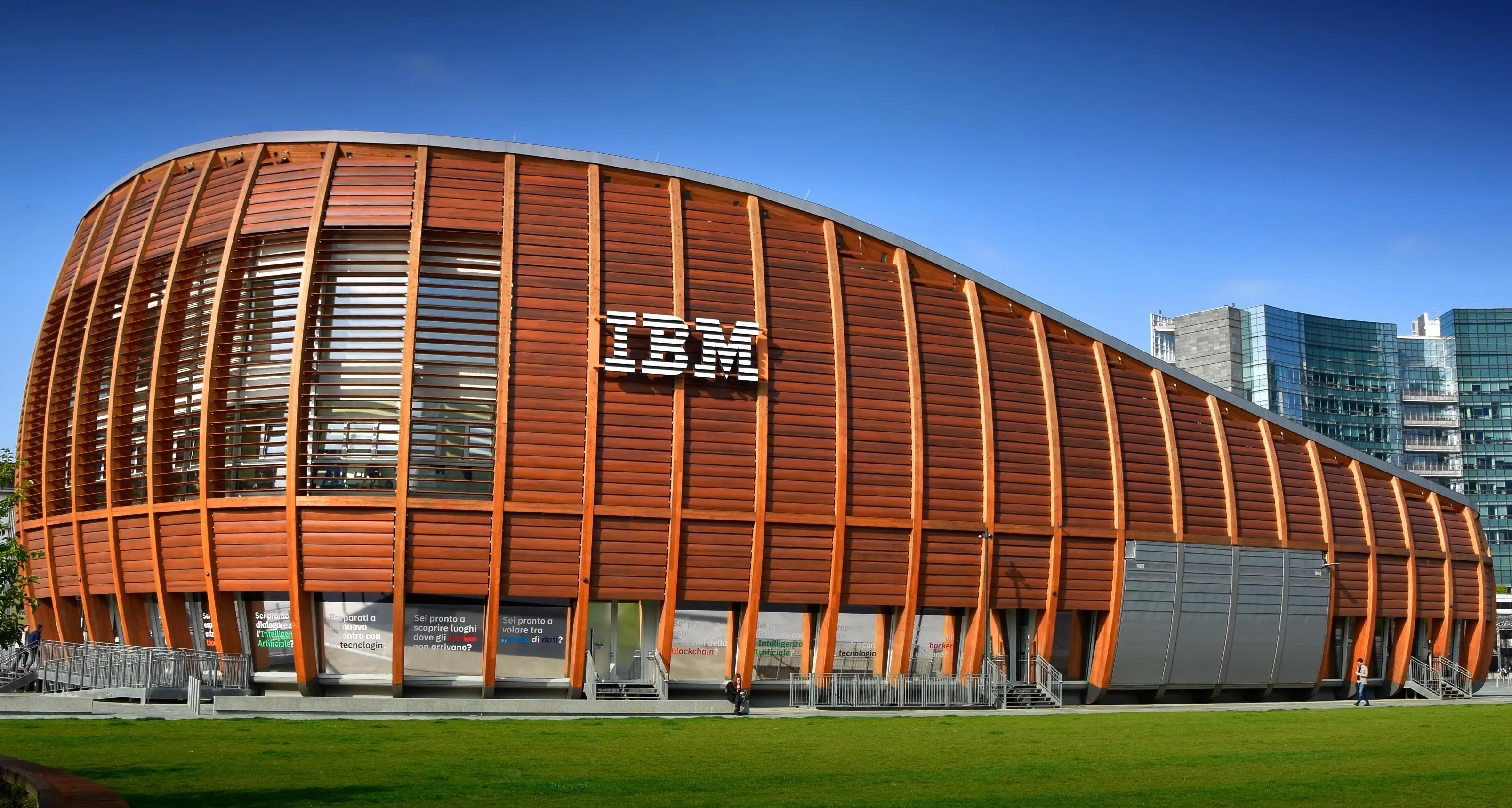 Esuberi Ibm, accordo su 154 uscite volontarie