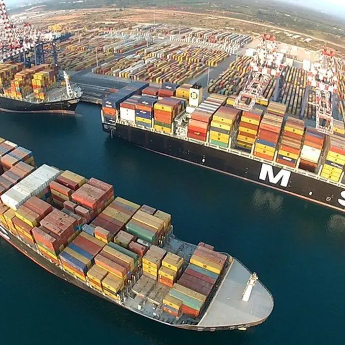 No al transito di armi da Gioia Tauro