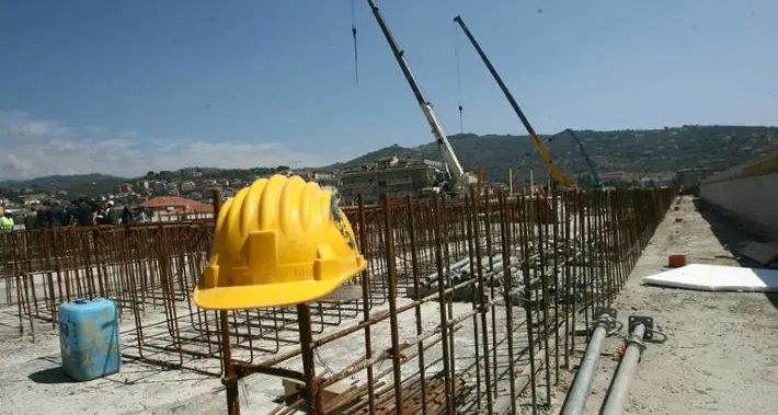 Cade dal cestello, operaio muore a Enna