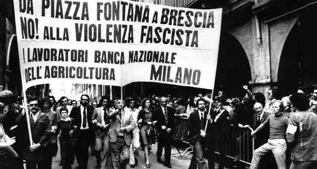 La Costituzione entra in fabbrica, la Costituzione si difende