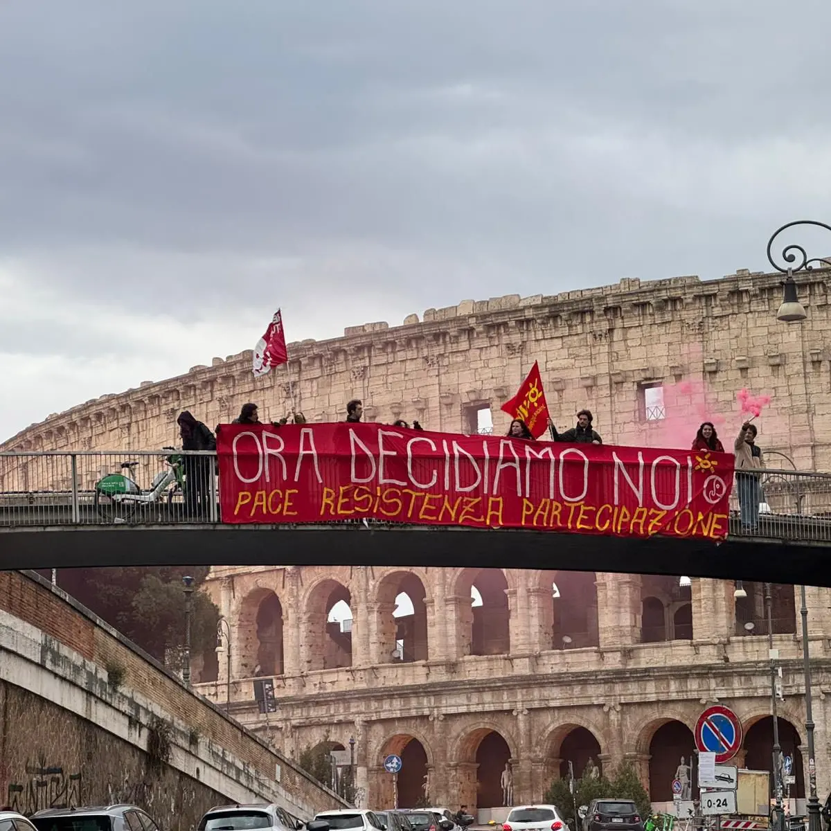 “Ora decidiamo noi”: al via la mobilitazione degli studenti per la pace