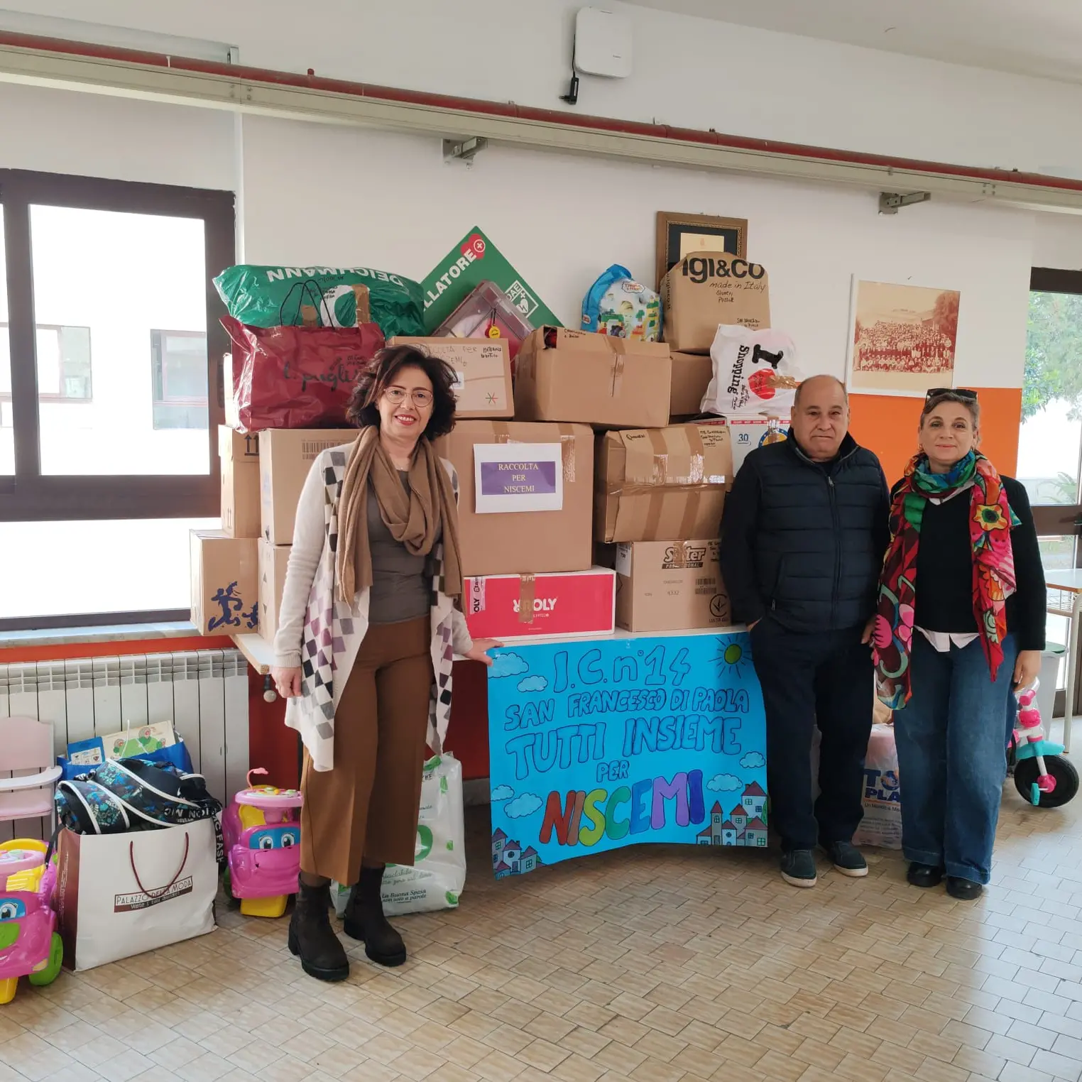 La Flc Cgil di Messina dona materiale scolastico ai bambini di Niscemi: “Non siete soli”