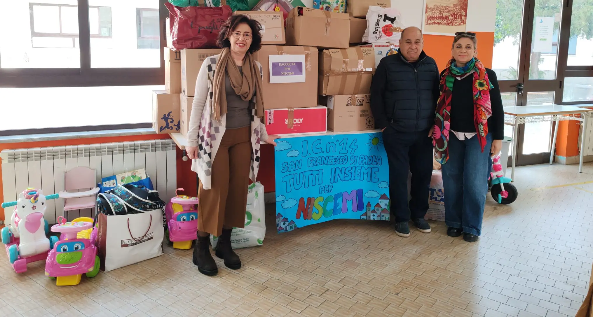 La Flc Cgil di Messina dona materiale scolastico ai bambini di Niscemi: “Non siete soli”