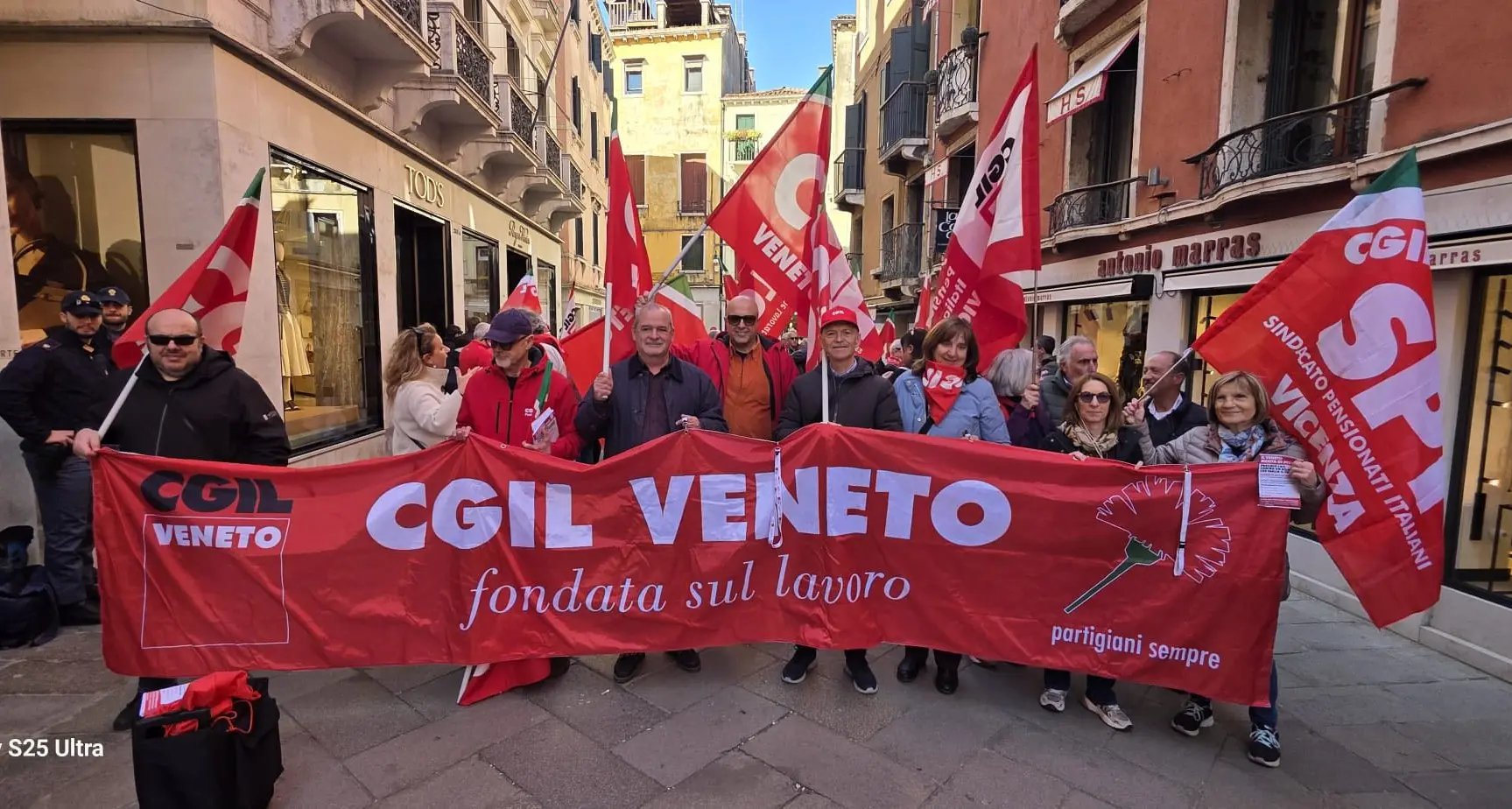 Borse di impiego. Basso,Cgil Veneto: “Aumentare salari, non dare ‘paghette’”