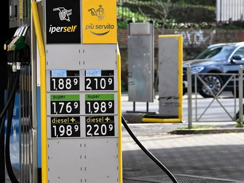 Guerre e caro benzina, la Cgil: “Serve una svolta strutturale”