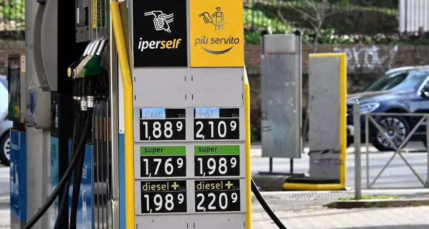 Guerre e caro benzina, Cgil: “Serve una svolta strutturale”