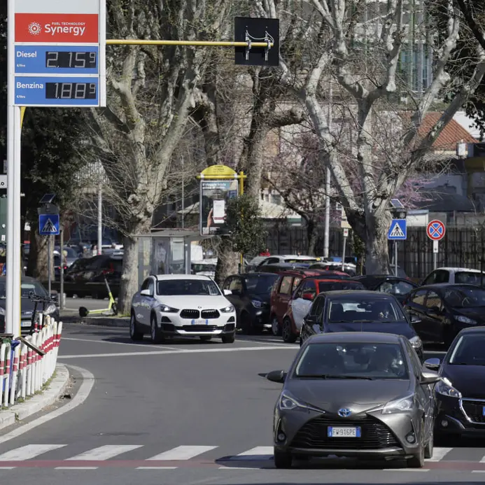 Smart working, la crisi energetica riapre le porte di casa