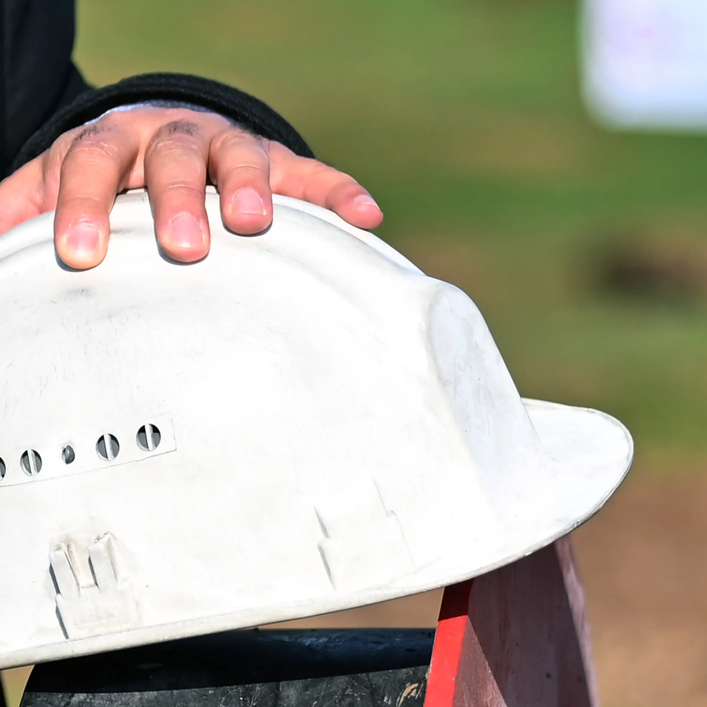 Crolla cestello, quattro feriti in un cantiere ad Agrigento