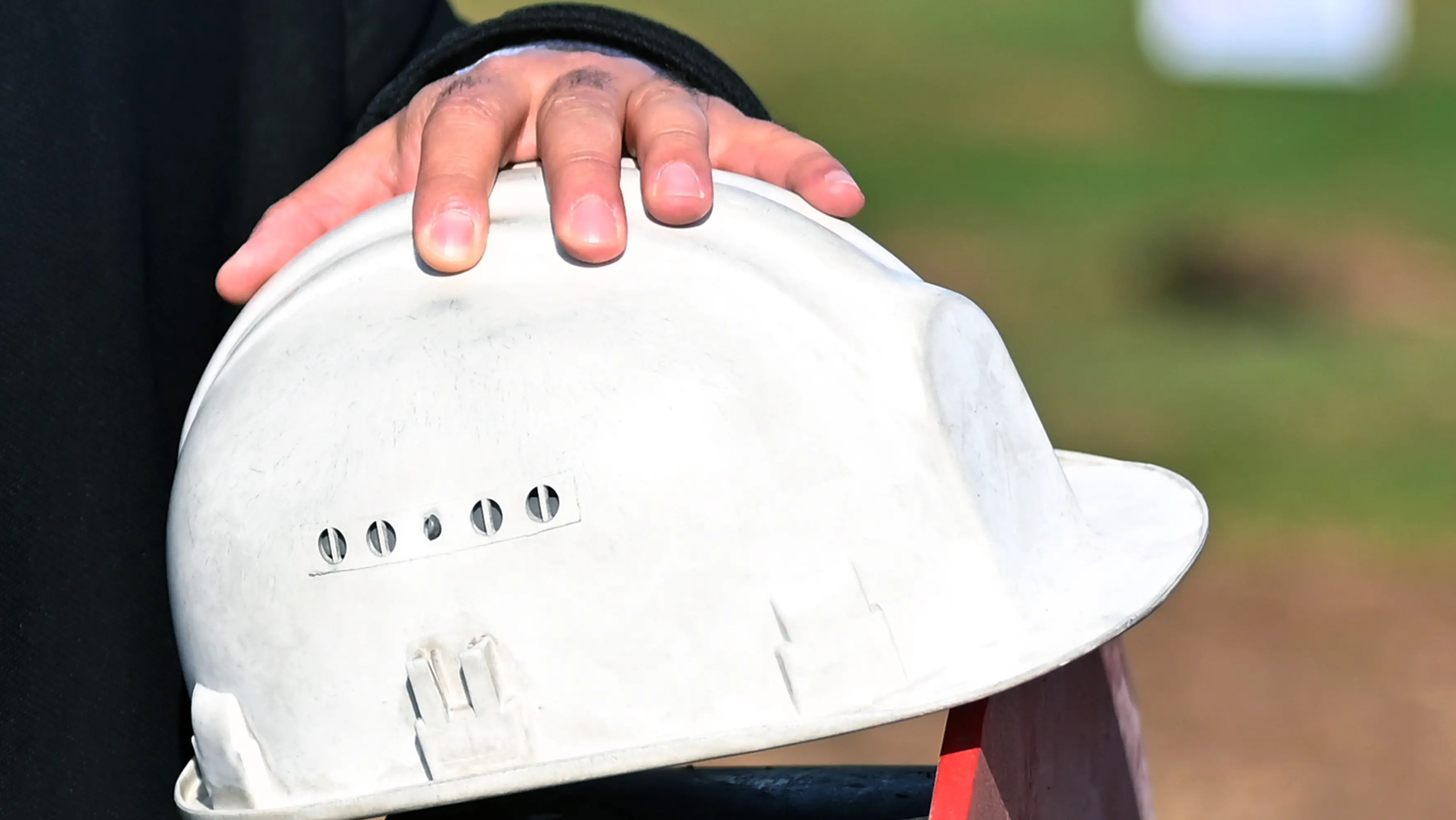 Crolla cestello, quattro feriti in un cantiere ad Agrigento